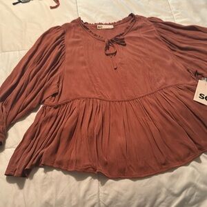 Cute women’s SO  top